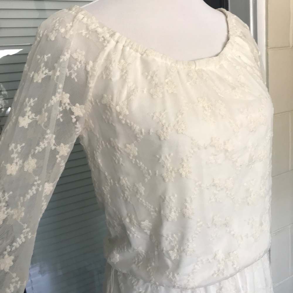 Cream Floral Lace Long Sleeve Dress